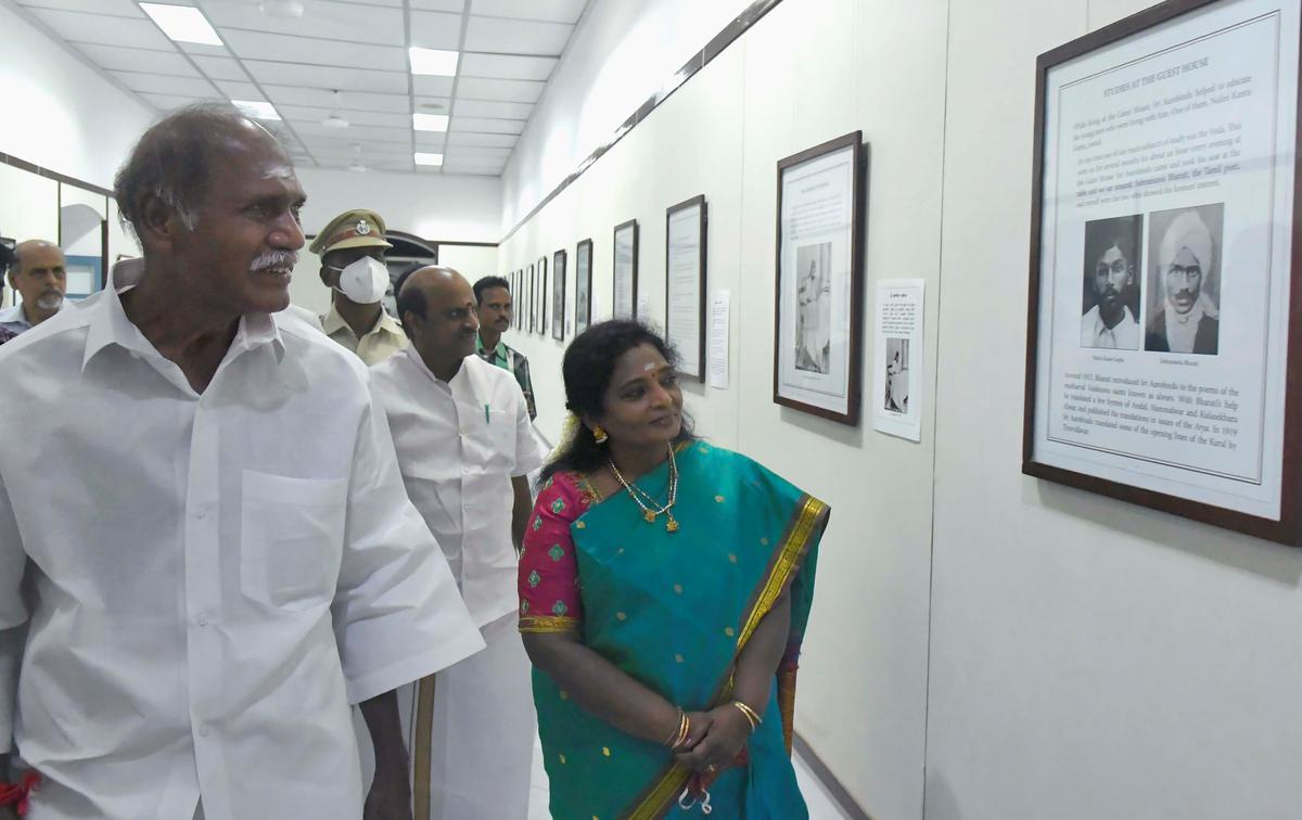 Lt. Governor inaugurates - photo exhibition